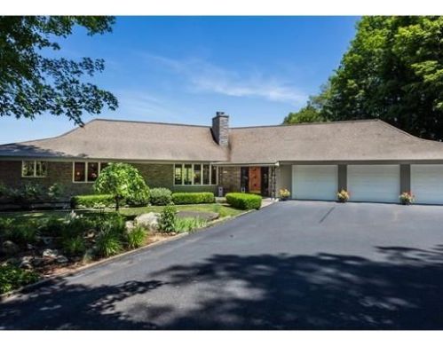 498 Glendale Rd, Wilbraham, MA 01095-2384