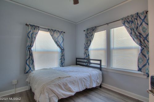 1332 9th St, Tucson AZ  85719-5456 exterior