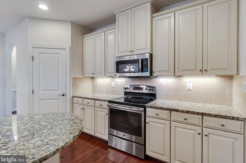 306 Lennox Dr, Fallston MD 21047-3011 exterior