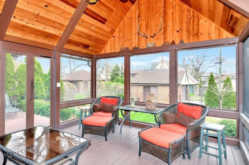 9341 Hoyne Ave, Chicago IL 60643-2028 exterior