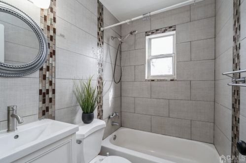 253 11th Ave, New Brunswick NJ 08904-3231 exterior