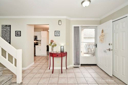 766 Regency Park Dr, Bull Valley, IL 60014-8594