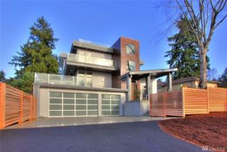 720 125 St, Seattle WA  98125-4330 exterior