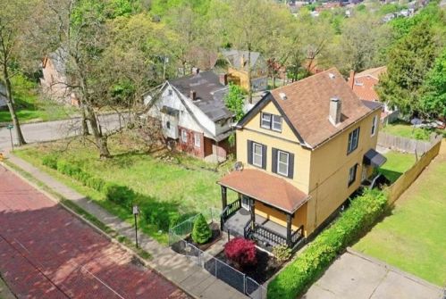 1309 Everett St, Pittsburgh, PA 15221-1860