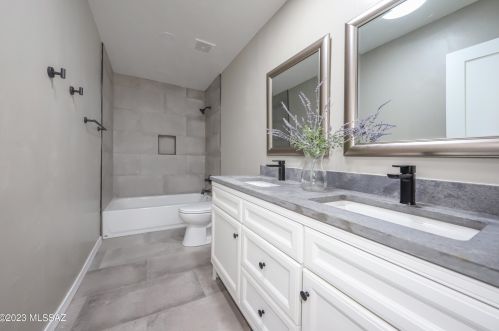 11100 Glenn St, Tucson AZ  85749-8845 exterior