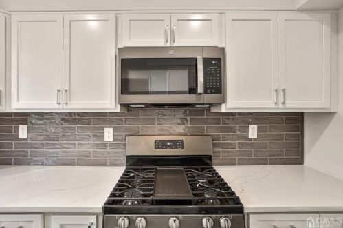 88 Central Ave, Metuchen NJ  08840-1862 exterior