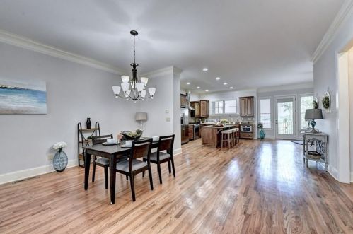 6033 City Walk Ln, Atlanta GA 30328 exterior