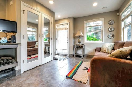 307 Capitola Ave, Capitola CA 95010-2845 exterior