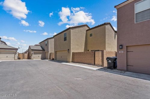 3941 79th Ln, Phoenix AZ  85043 exterior