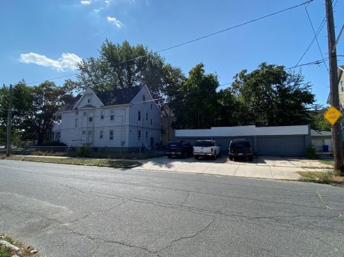 735 Belmont Ave, Springfield MA 01108-1637 exterior