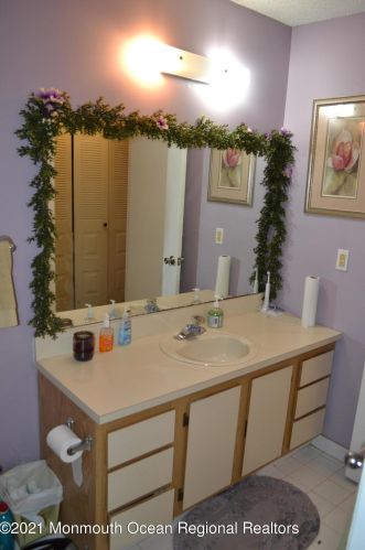 1902 Lilly Ln, Jackson Twp NJ 08527-4144 exterior