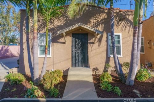 9827 Beach St, Bellflower CA  90706-5917 exterior