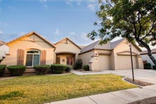2185 San Carlos Pl, Chandler AZ  85249-2029 exterior