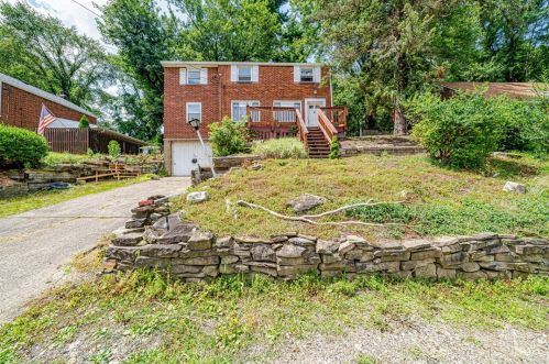 127 Richland Dr, Pittsburgh PA 15235-4413 exterior