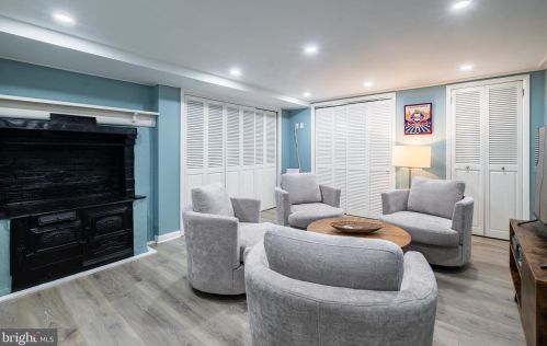 310 16th St, Philadelphia PA  19102-4907 exterior