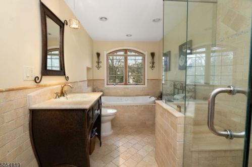 105 Cedar St, Livingston NJ 07039-4205 exterior