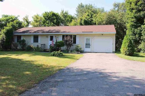 927 Riv Rd, Schenectady NY  12309-1132 exterior