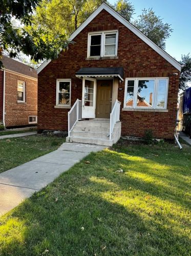 3517 72nd Pl, Chicago, IL 60629-4303