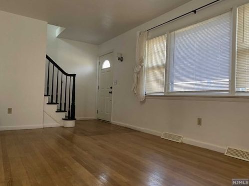 31 Madison Ave, Demarest NJ  07627-1429 exterior