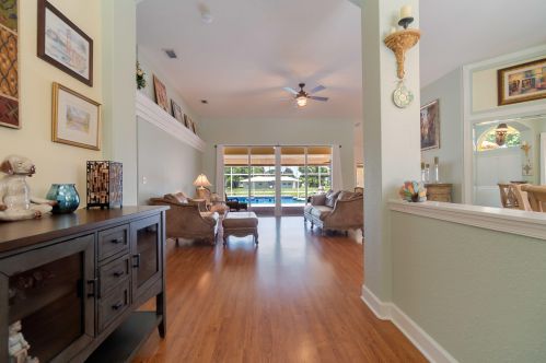 8290 Mizzen Dr, Boynton Beach FL 33472-2721 exterior