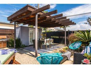 4340 Alla Rd, Los Angeles CA  90066-6101 exterior