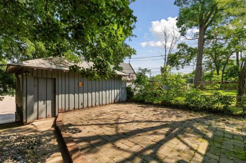 919 6 St, Saint Paul MN 55106-4503 exterior