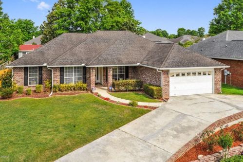 15049 Greenwell Cir, Biloxi, MS 39532-8540