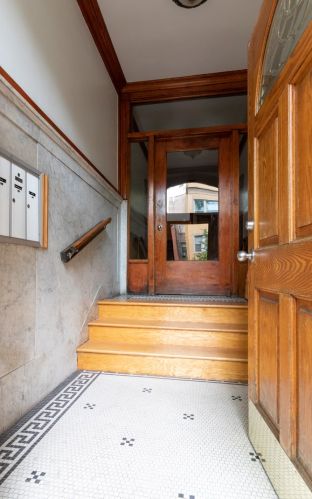 6142 Woodlawn Ave, Chicago IL  60637-2821 exterior