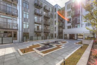 954 Union St, Seattle WA  98122-3823 exterior