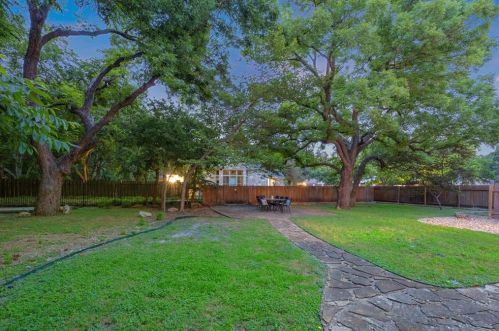 5311 Bull, Austin TX 78727-6644 exterior