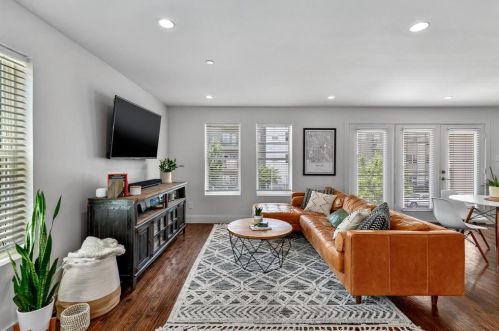 1831 Bennett Ave, Dallas TX  75206-7564 exterior