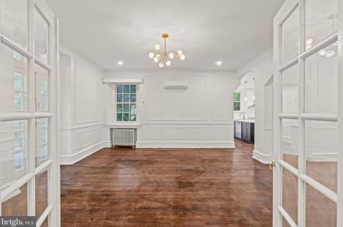 6424 City Ave, Philadelphia PA 19151-2410 exterior