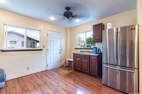 1575 Kilohana St, Honolulu HI 96819-3713 exterior