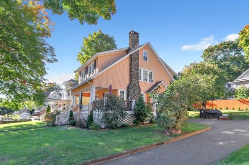 448 New Haven Ave, Derby CT 06418-2518 exterior