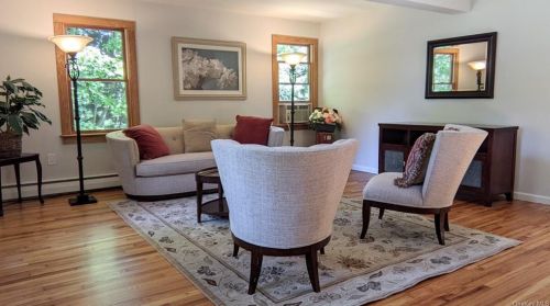 7 Phillips Rd, Poughkeepsie NY 12603-2909 exterior