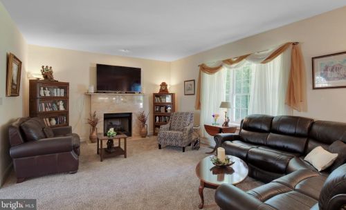 300 Ardmore Ave, Ardmore PA 19003-1012 exterior