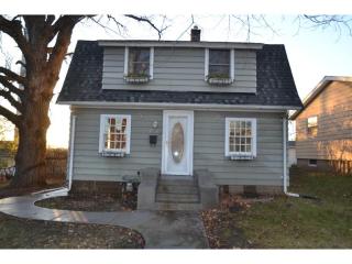 1699 Malvern St, Saint Paul MN  55113-5235 exterior