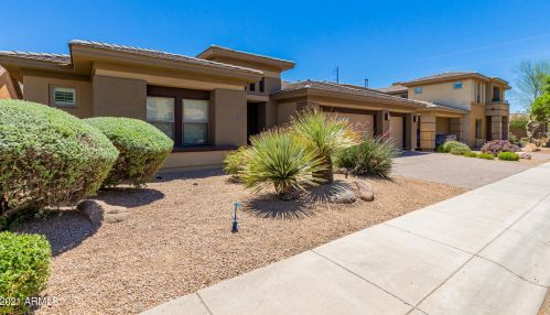 3525 Expedition Way, Phoenix, AZ 85050-5489