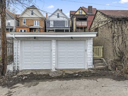 2236 Woodstock Ave, Pittsburgh PA 15218-2636 exterior