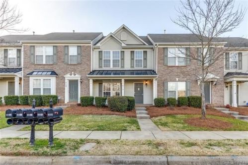 6113 Prosperity Commons Dr, Charlotte NC  28269-2327 exterior