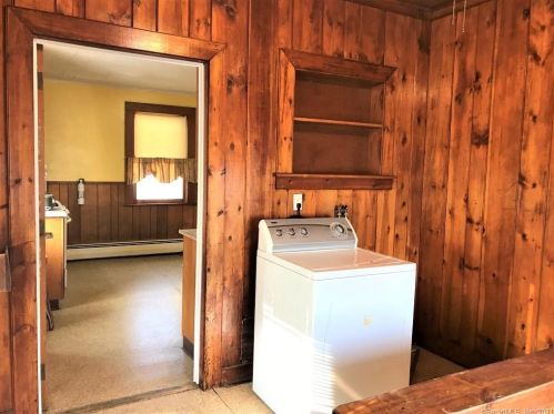 56 Derby Ave, Seymour CT 06483-3106 exterior