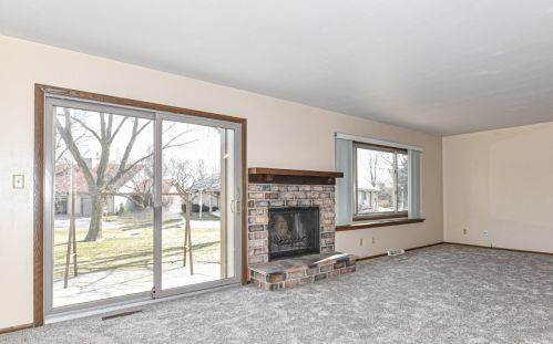 4917 Imperial Cir, Milwaukee WI 53220-4627 exterior