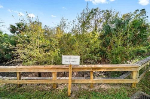 16121 Caldera Ln, Naples FL 34110-2831 exterior