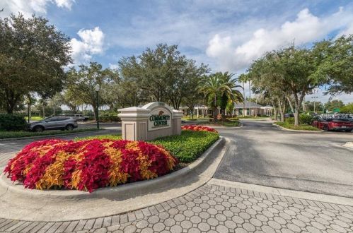 10118 Arbor Run Dr, Tampa FL 33647-2955 exterior