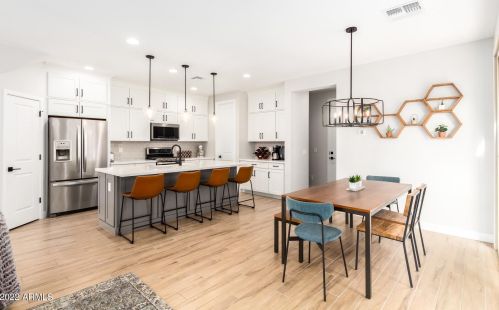 25818 20 Ln, Phoenix AZ 85085-1714 exterior