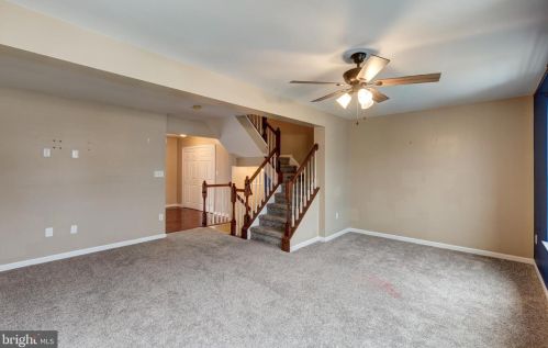 711 Grant Dr, Hanover PA  17331-2079 exterior