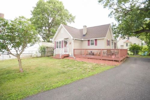 22 Middle St, Springfield, MA 01104-2614