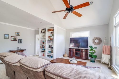 1463 Enota Ave, Gainesville GA 30501-1919 exterior