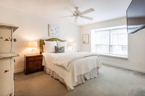 178 Maribeau Sq, Atlanta GA 30327-4040 exterior