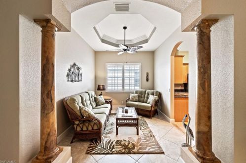 15892 Delaplata Ln, Naples FL 34110-2804 exterior